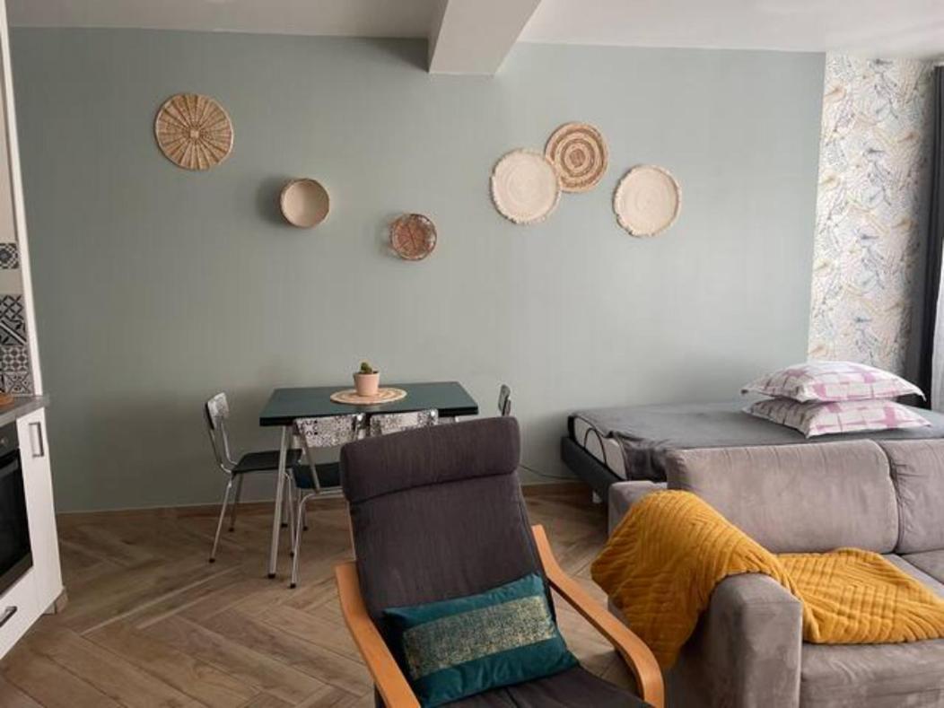 F2 Rez de Chaussée Ô meublé de Pithiviers Extérieur photo